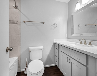 233 Litchfield Lane - Photo Thumbnail 6