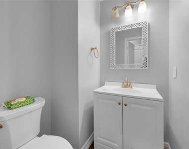 233 Litchfield Lane - Photo Thumbnail 8