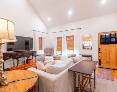 200 Carl Street - Photo Thumbnail 11