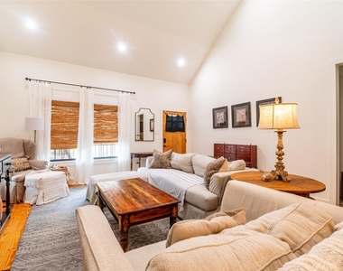 200 Carl Street - Photo Thumbnail 10