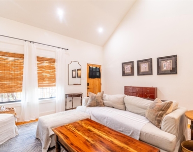 200 Carl Street - Photo Thumbnail 15