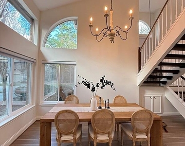 45 N Lakeridge Circle - Photo Thumbnail 8