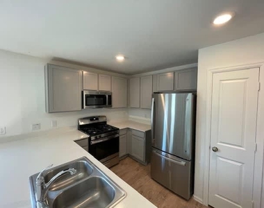 24019 Laurel Farms Drive - Photo Thumbnail 2