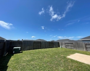 24019 Laurel Farms Drive - Photo Thumbnail 9