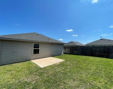24019 Laurel Farms Drive - Photo Thumbnail 8