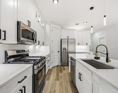 1084 Junell Street - Photo Thumbnail 11