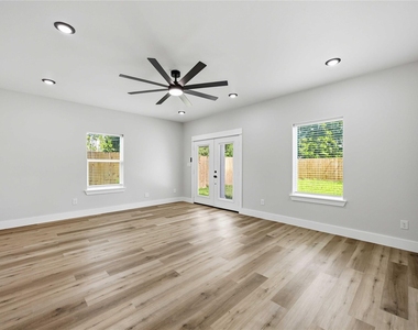 1084 Junell Street - Photo Thumbnail 6