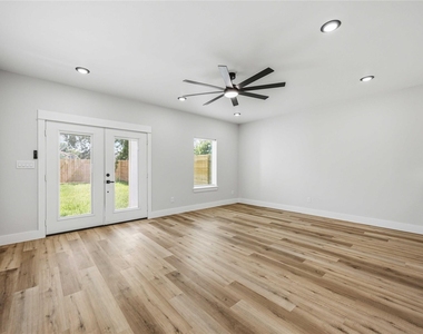 1084 Junell Street - Photo Thumbnail 4