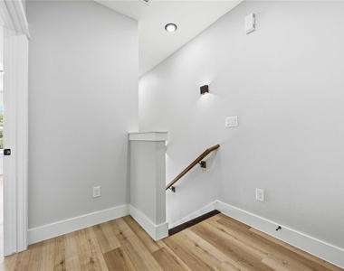 1084 Junell Street - Photo Thumbnail 14