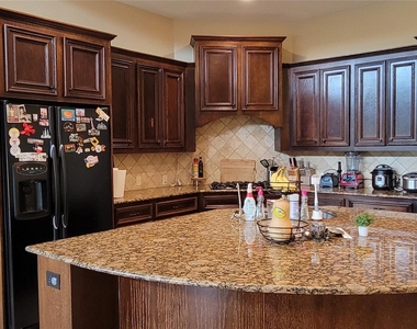 9611 Moonstone Mist Lane - Photo Thumbnail 10