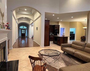 9611 Moonstone Mist Lane - Photo Thumbnail 6
