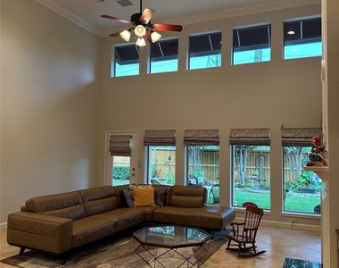 9611 Moonstone Mist Lane - Photo Thumbnail 5