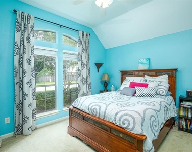 9611 Moonstone Mist Lane - Photo Thumbnail 22