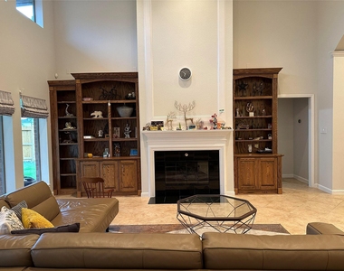 9611 Moonstone Mist Lane - Photo Thumbnail 8