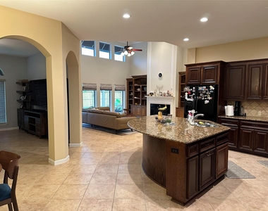 9611 Moonstone Mist Lane - Photo Thumbnail 9