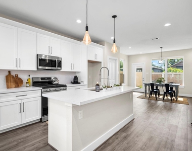 8016 Willow Street - Photo Thumbnail 4