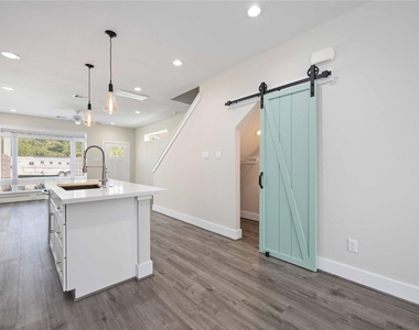 8016 Willow Street - Photo Thumbnail 9