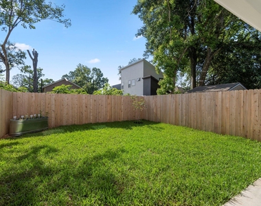 8016 Willow Street - Photo Thumbnail 21