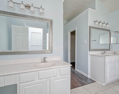 6427 Stone Landing Lane - Photo Thumbnail 35