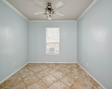 6427 Stone Landing Lane - Photo Thumbnail 24