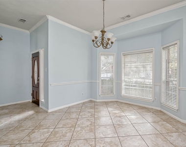 6427 Stone Landing Lane - Photo Thumbnail 4