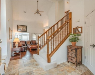 14302 Reissen Lane - Photo Thumbnail 4