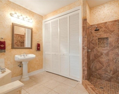 14302 Reissen Lane - Photo Thumbnail 9