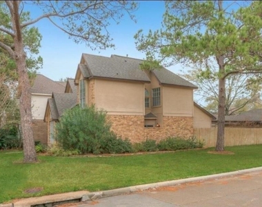 14302 Reissen Lane - Photo Thumbnail 2