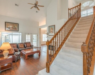 14302 Reissen Lane - Photo Thumbnail 3