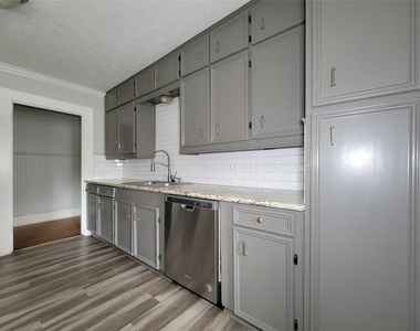 508 W Lang - Photo Thumbnail 10