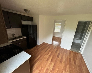 2500 Orange Street - Photo Thumbnail 2