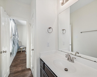 3332 Home Point Drive - Photo Thumbnail 7