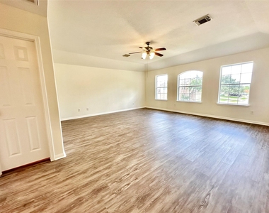 25311 Clover Ranch Drive - Photo Thumbnail 17