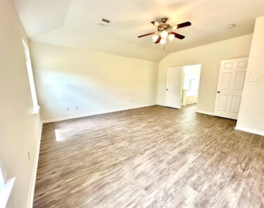 25311 Clover Ranch Drive - Photo Thumbnail 12