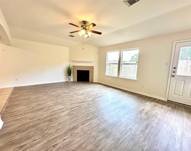 25311 Clover Ranch Drive - Photo Thumbnail 5