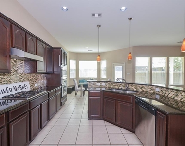 4107 Elk Bluff Lane - Photo Thumbnail 11