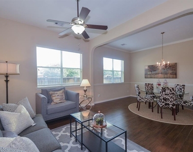 4107 Elk Bluff Lane - Photo Thumbnail 4