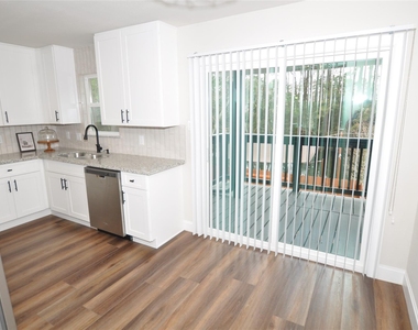 2655 Fountain View Street - Photo Thumbnail 10