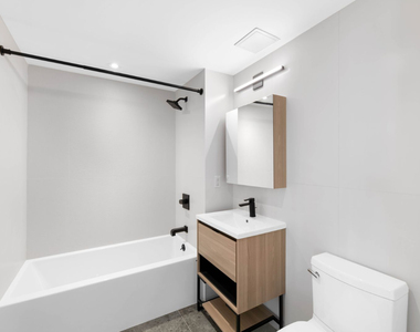 1650 Madison Avenue - Photo Thumbnail 4
