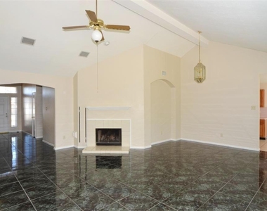 11514 Sagecreek Drive - Photo Thumbnail 7