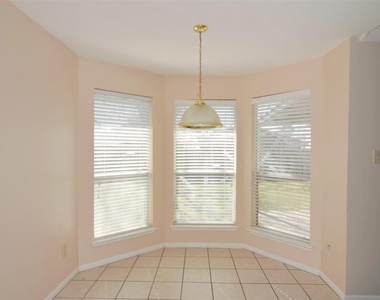 11514 Sagecreek Drive - Photo Thumbnail 4