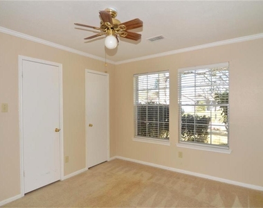 11514 Sagecreek Drive - Photo Thumbnail 14