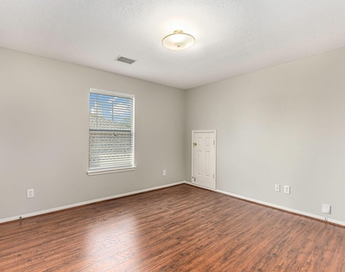 3603 Ne Beacon Hill Drive - Photo Thumbnail 19