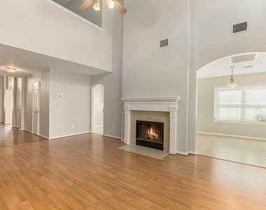 3603 Ne Beacon Hill Drive - Photo Thumbnail 9