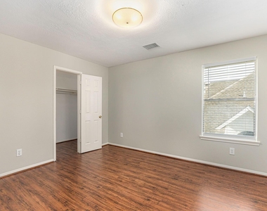 3603 Ne Beacon Hill Drive - Photo Thumbnail 20