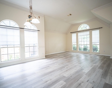 4503 Oak Valley Drive - Photo Thumbnail 7