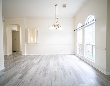 4503 Oak Valley Drive - Photo Thumbnail 4