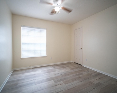 4503 Oak Valley Drive - Photo Thumbnail 17