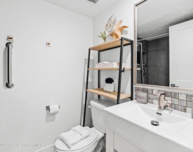 8600 Ridgewood Avenue - Photo Thumbnail 15