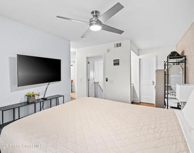 8600 Ridgewood Avenue - Photo Thumbnail 17